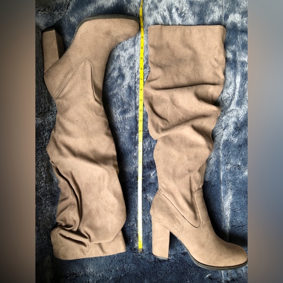 Madden Girl Knee-High Slouch Boots, Size 8.5, NWT, Dark Taupe Fabric/Suede-like - Picture 4 of 7